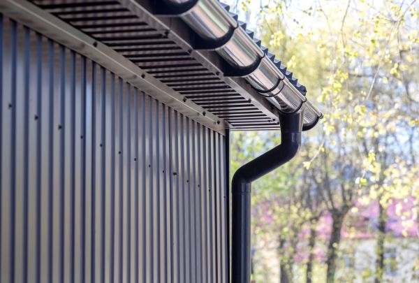 Sheet Metal Siding Repair in Missouri City
